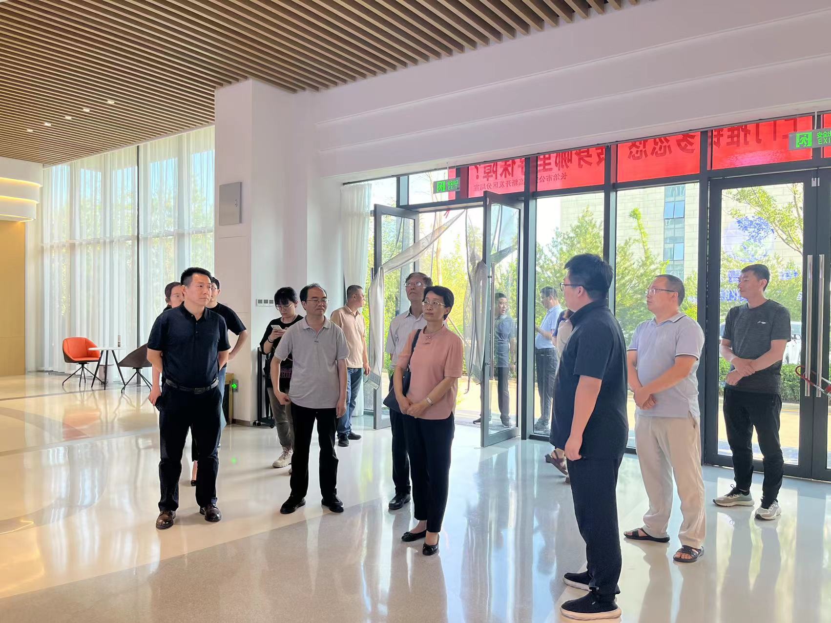 省发改委服务业处长田建春一行莅临不朽情缘电子游戏官网清治参观调研